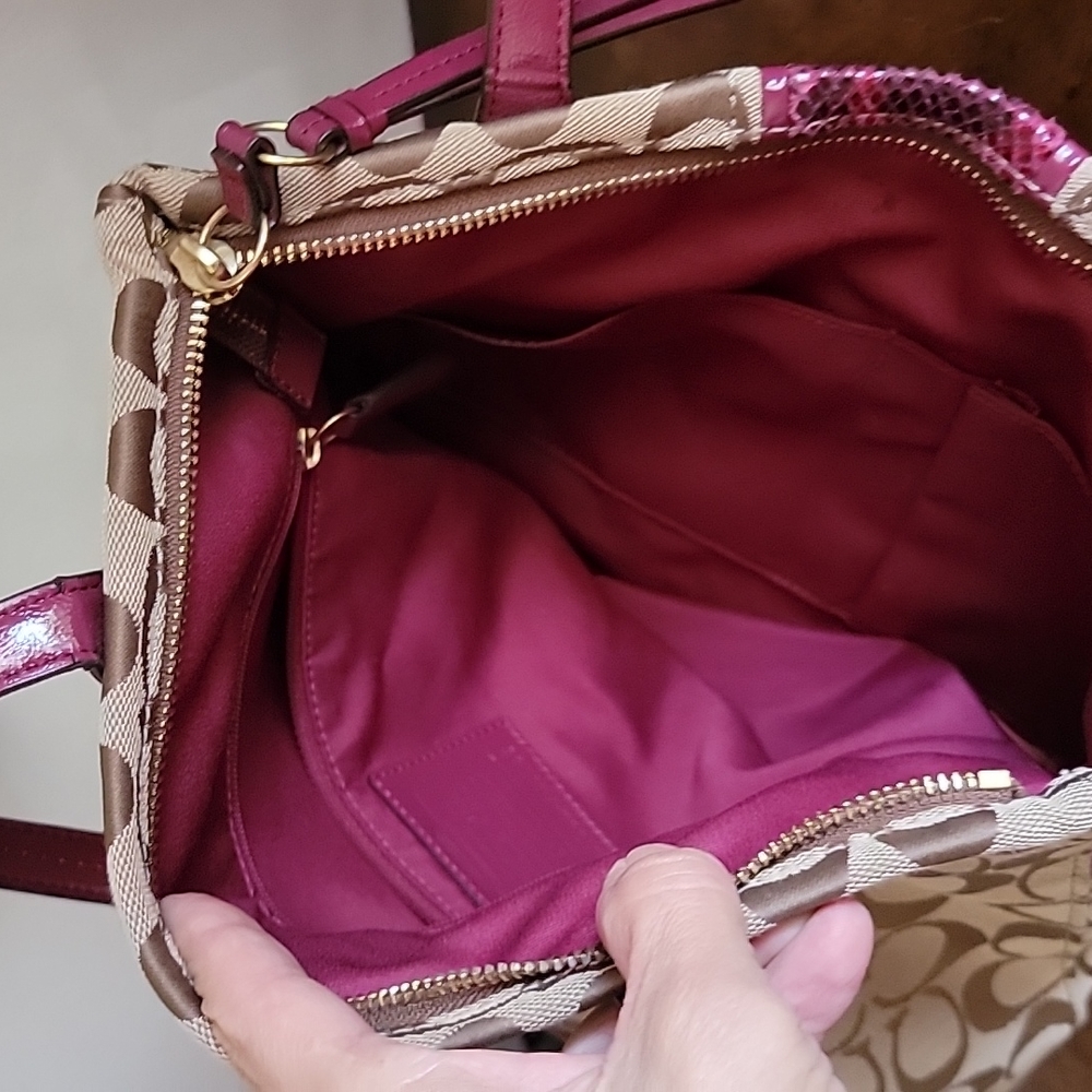 Coach signature Python Stripe Raspberry Tote - Picture 10 of 10